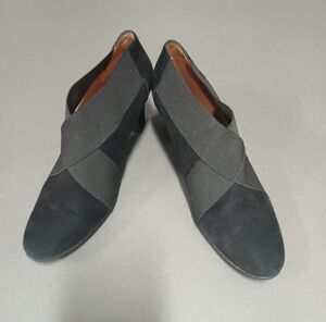 Brenda Zaro Black Suede Heels, Size 38 Made In Spain